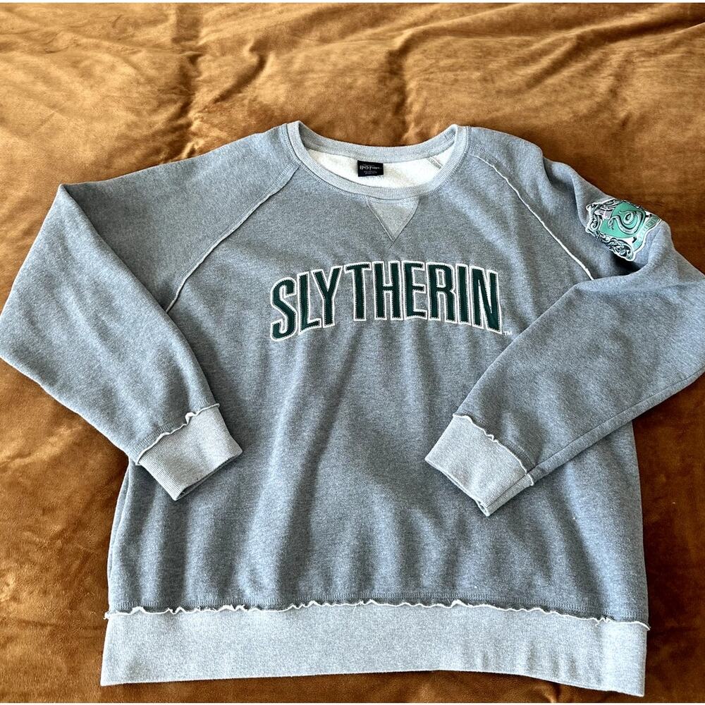 Universal Studios Wizard World Harry Potter Hogwarts Slytherin sweatshirt XXL